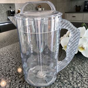 PAMPERED CHEF QUICK STIR 2 Quart PITCHER Clear with Plunger Polka Dot  2272